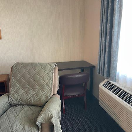 Landmark Inn Osawatomie 外观 照片
