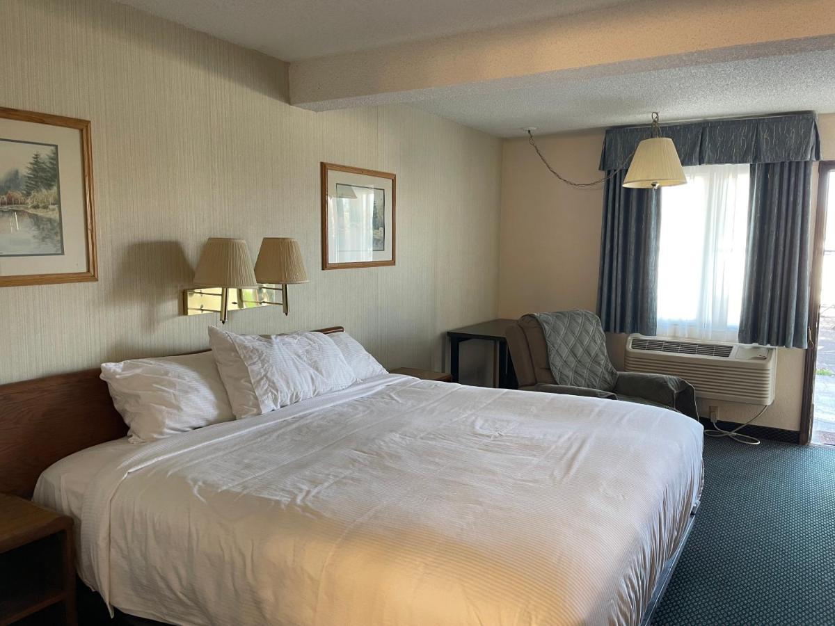 Landmark Inn Osawatomie 外观 照片